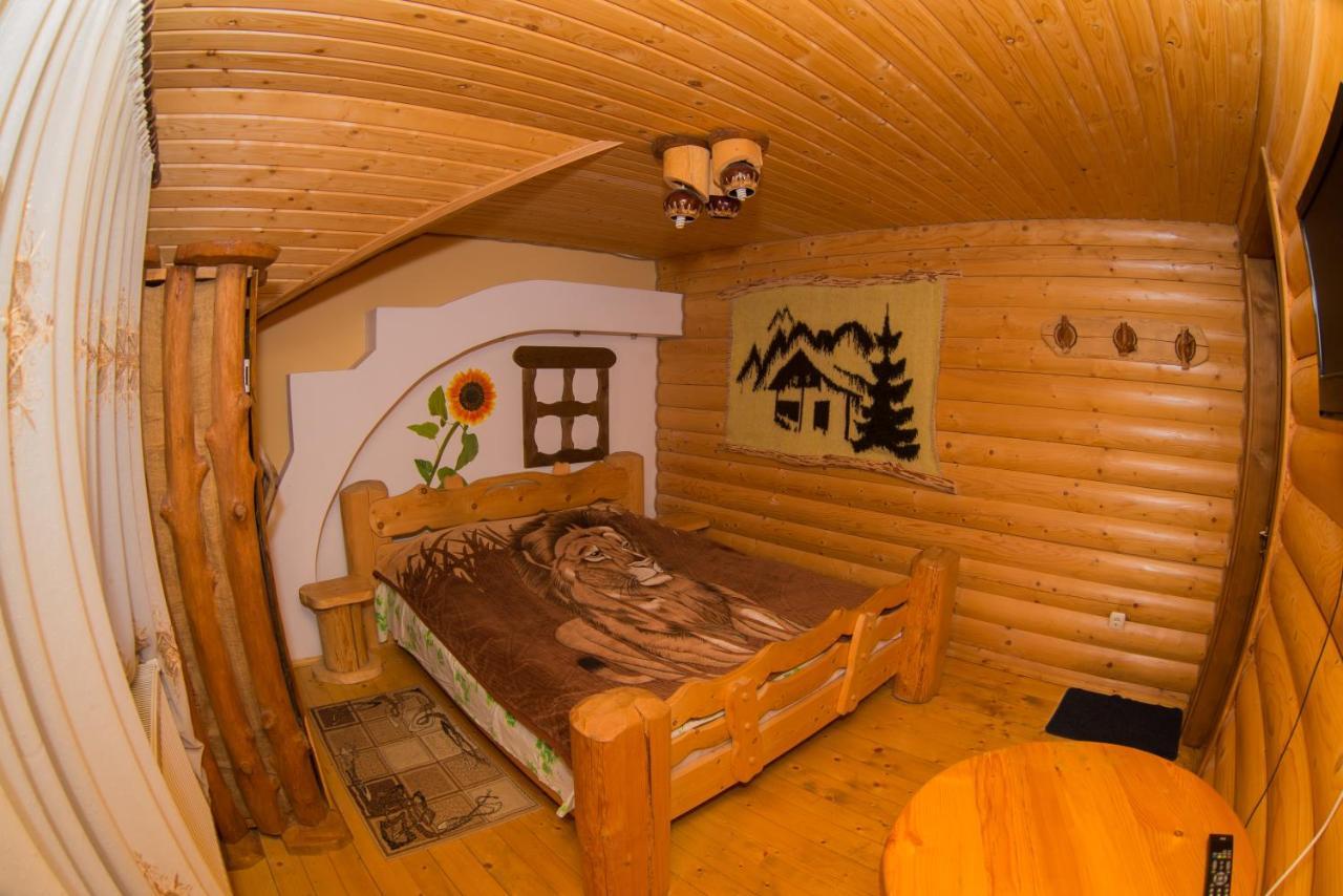 Садиба Вежа Verkhovyna Exterior photo